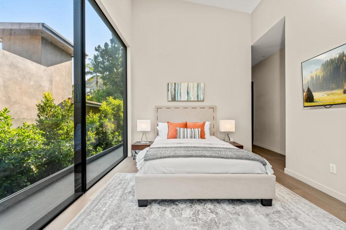 Coldwater Canyon Apartamento
